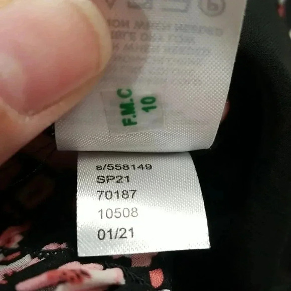 {Ann Taylor Factory} Floral Print Polyester Ruffled Blouse - Picture 14 of 14